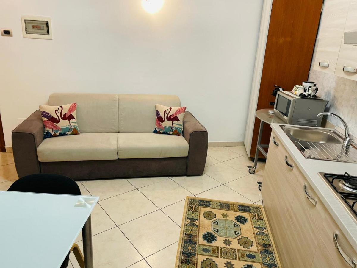 Casa Dei Fiori 3 Leilighet Somma Lombardo Eksteriør bilde