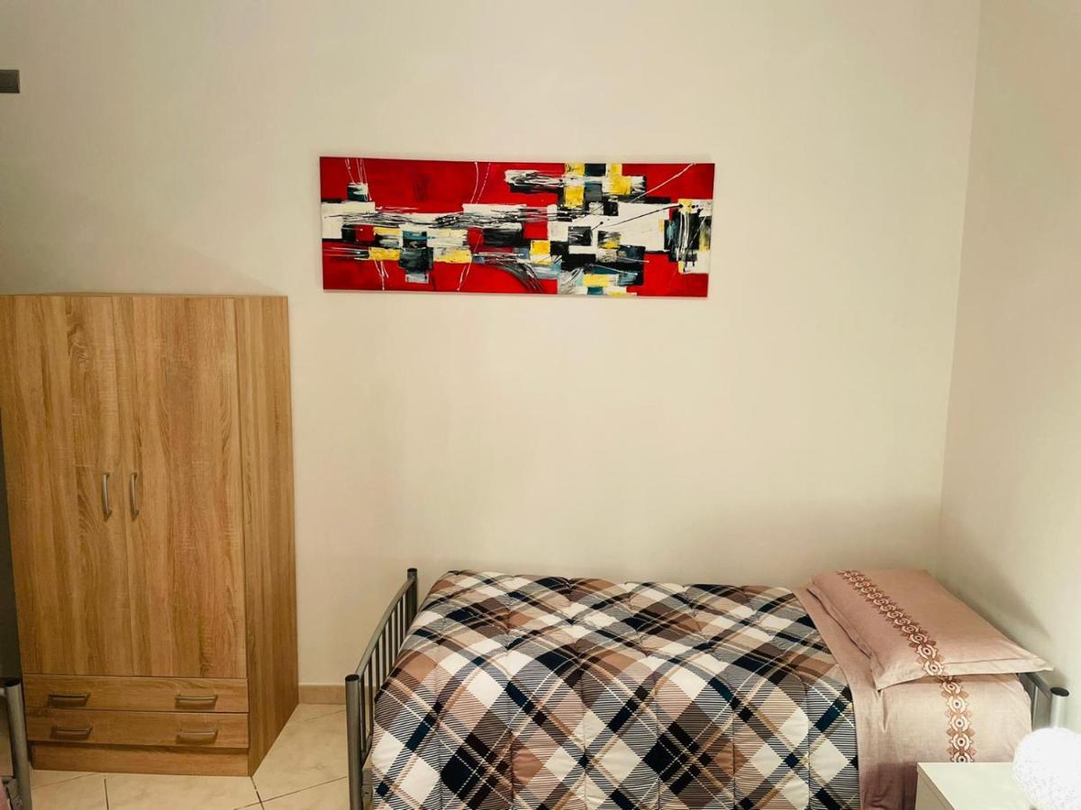 Casa Dei Fiori 3 Leilighet Somma Lombardo Eksteriør bilde